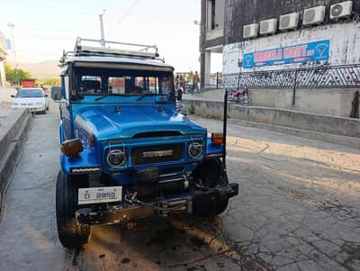 Toyota land cruiser FJ40
