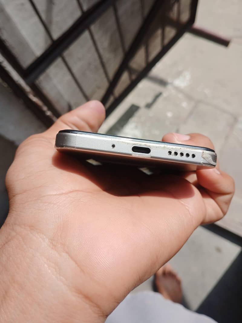 Xiaomi POCO C75 3