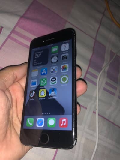 Apple iPhone 7