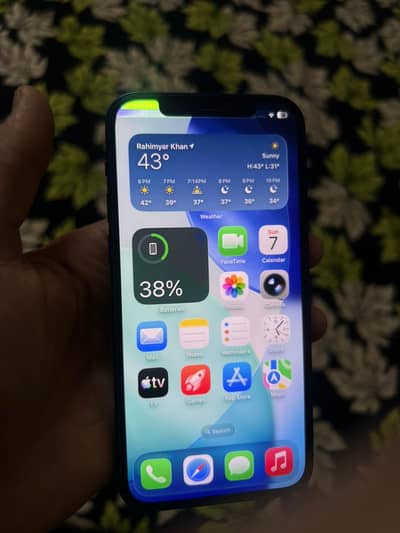 Apple iPhone 12 10/10 condition just a line on top