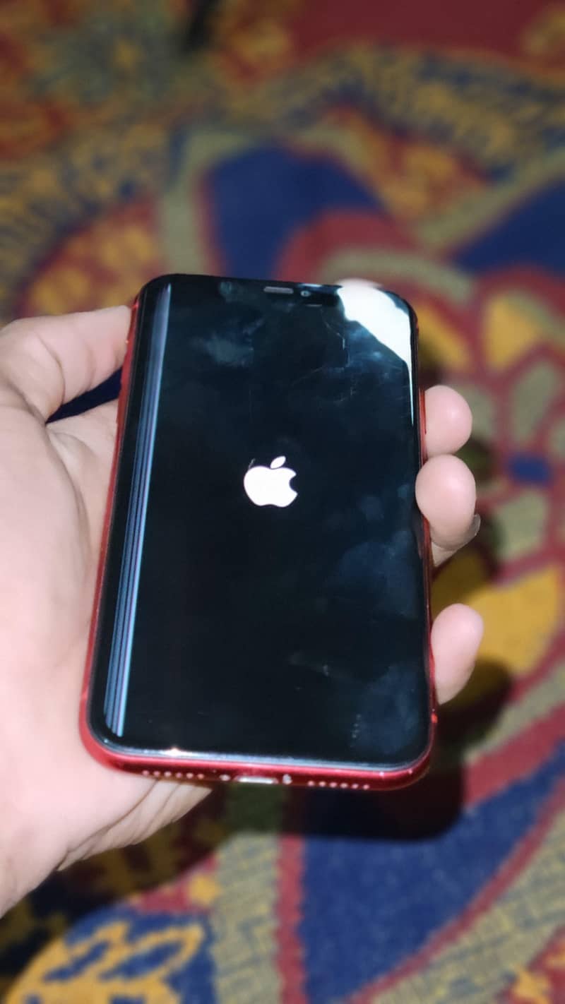 Apple iPhone 11 4