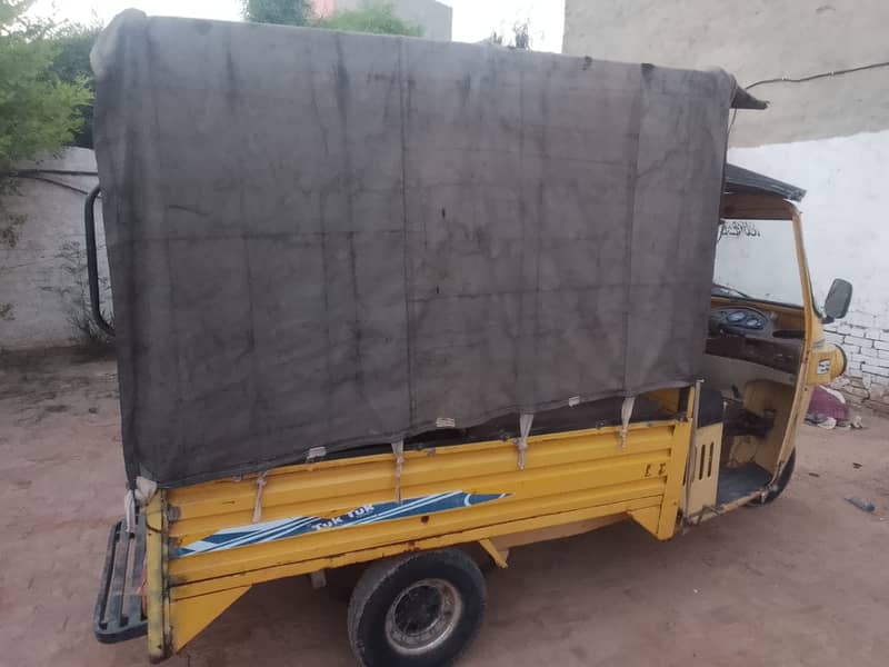Auto rickshaw 2
