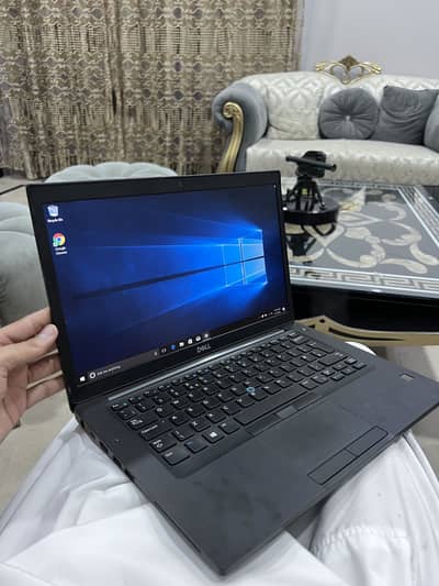 Dell latitude 7490 ( 8th Gen )