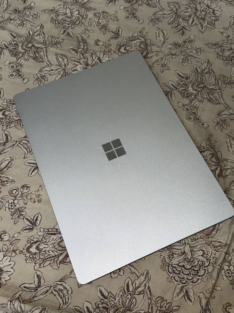 Microsoft Surface Book 3 10