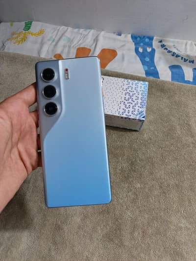 Tecno camon 40 pro