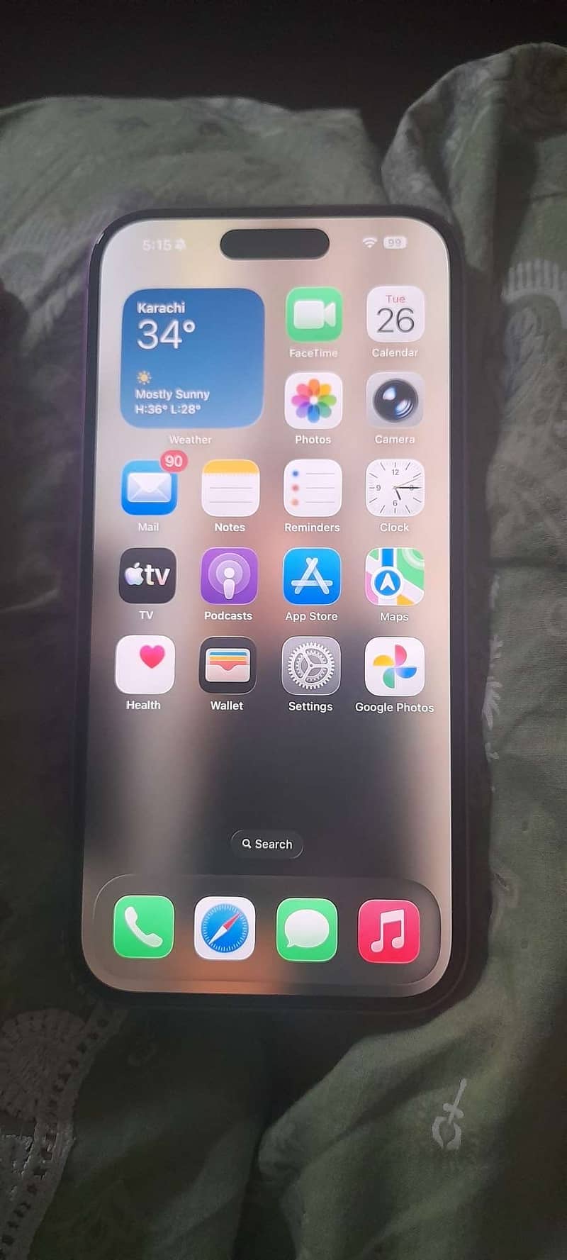 Apple iPhone 16 Plus 1