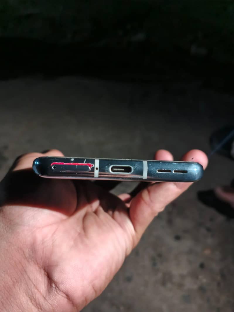 One Plus 9 Pro 6