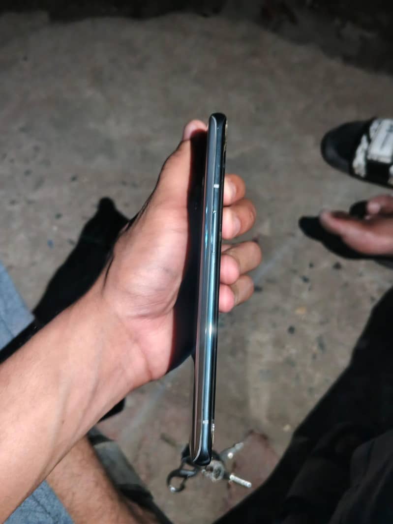 One Plus 9 Pro 7