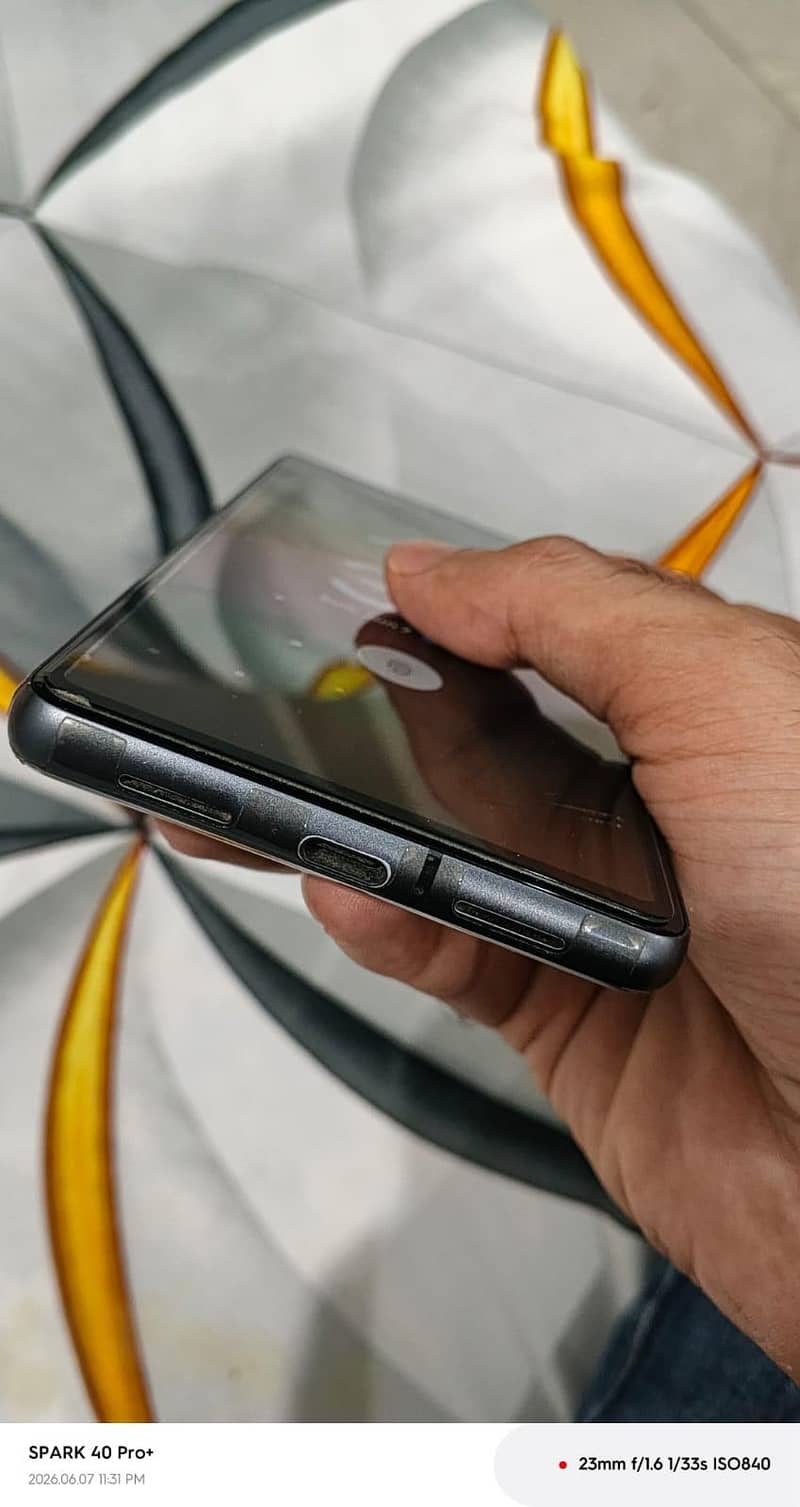 Google Pixel 7 5