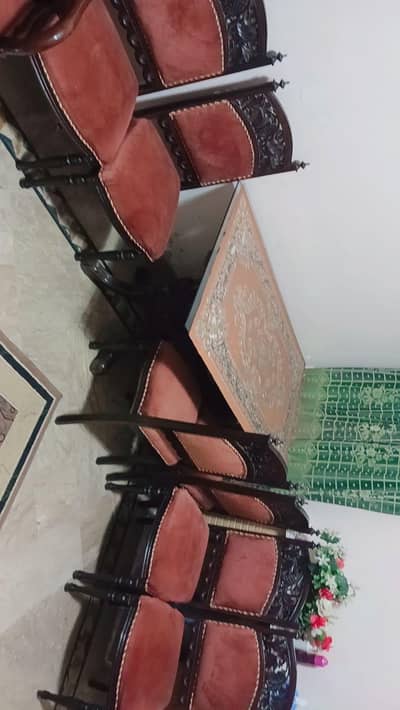 superb dining table with 6 seater