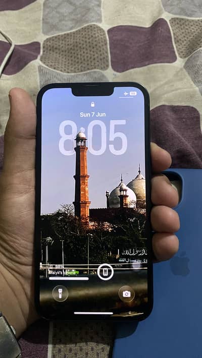 Apple iPhone 13