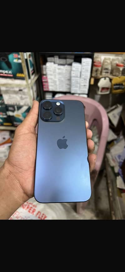 I phone 15 pro maxx 256 gb j v betry 86 cycle 568