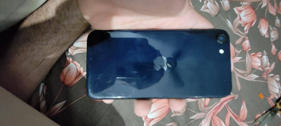 Apple iPhone SE 8