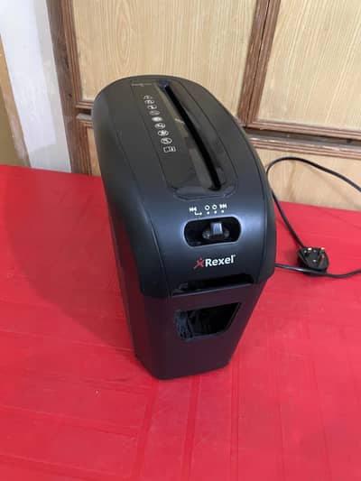 Rexel 5 Sheets A4 Electric Paper Shredder