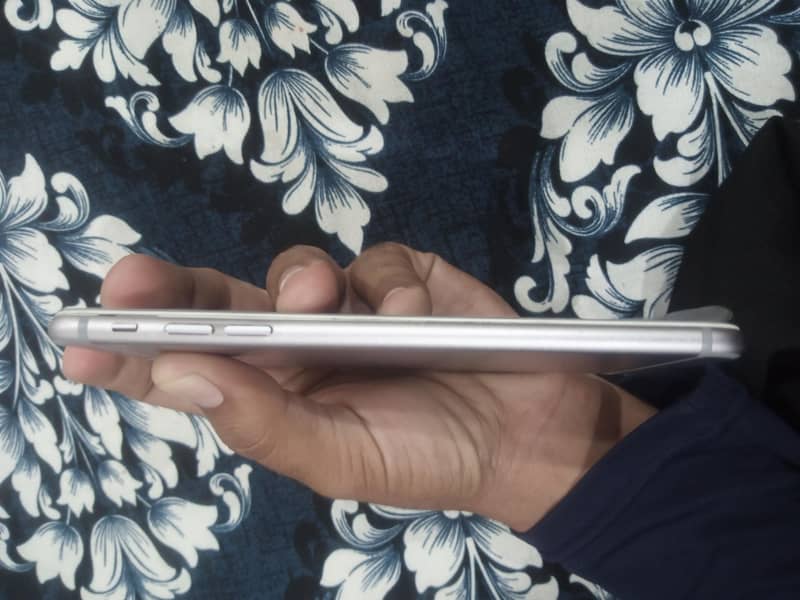 Apple iPhone 6 Plus 2