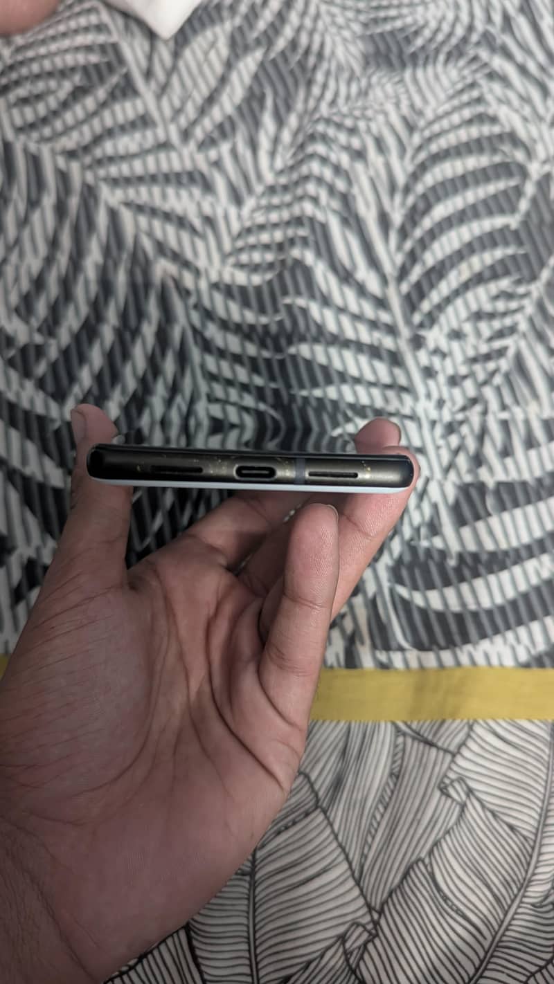 Google Pixel 6 4