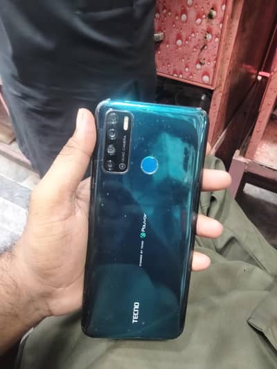 Tecno Pouvoir 4