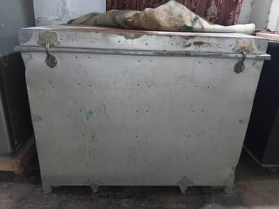 Sandook, Patee, Iron Storage Sandooq
