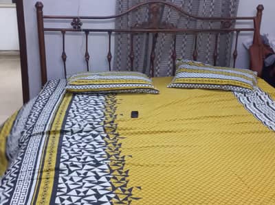 King size iron bed with mirror frame