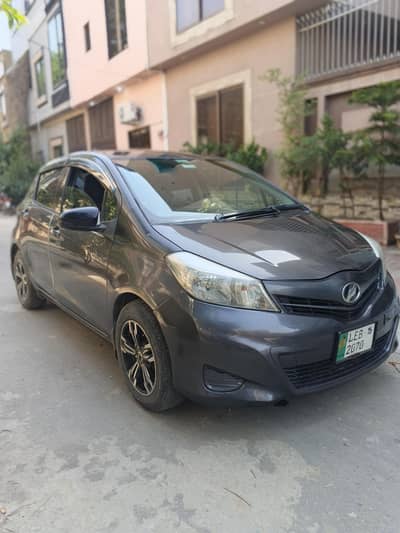Toyota Vitz 2012/16 Excellent condition