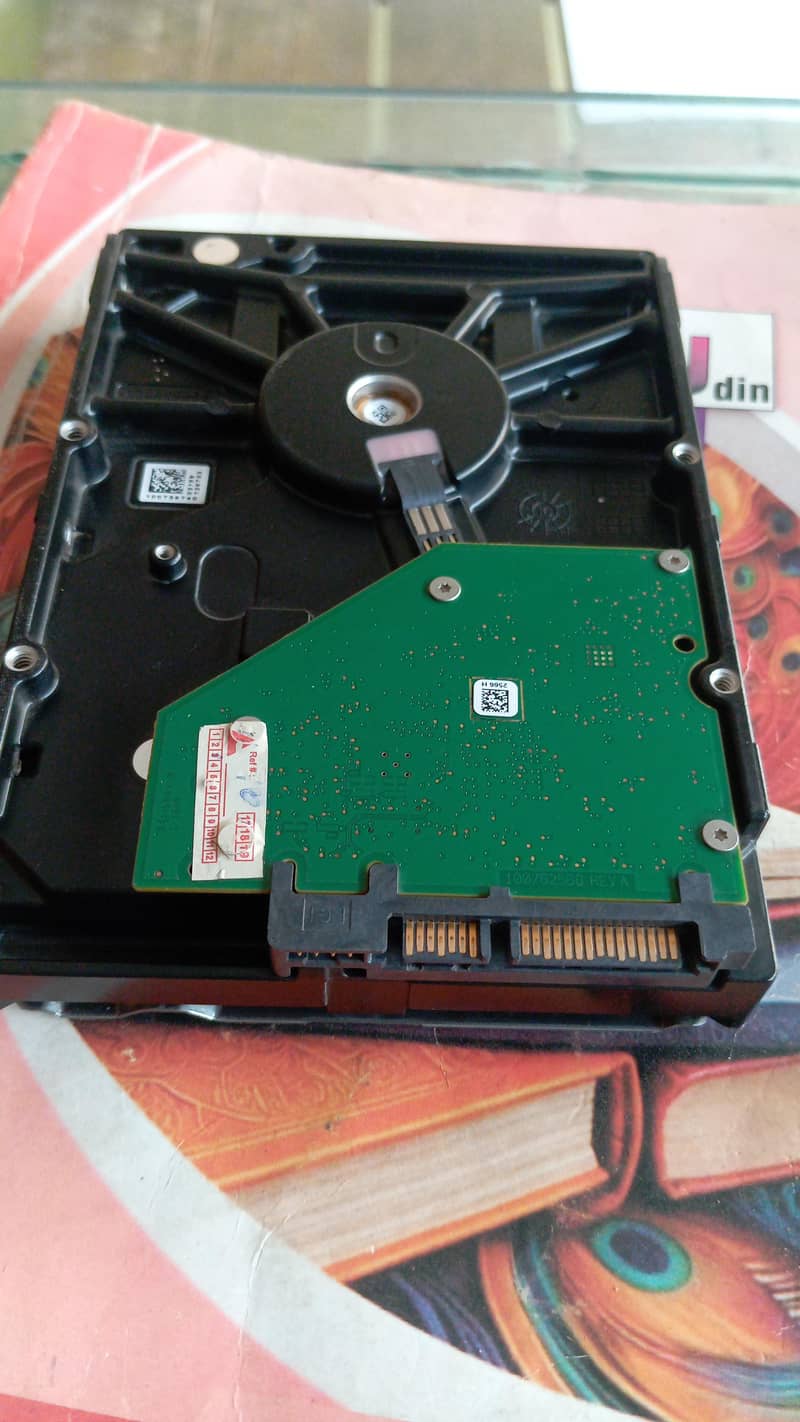 Seagate hard disk. 2TB 2