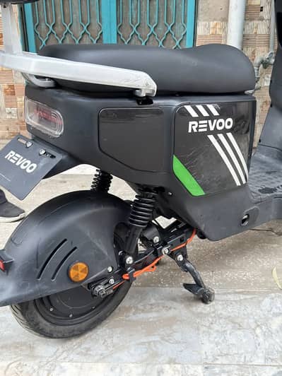 Revoo A10