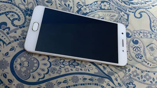 OPPO F1s