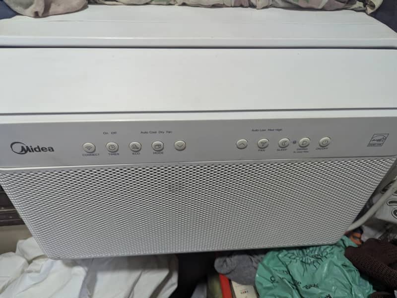Midea 0.75  U Shape Window Ac 0