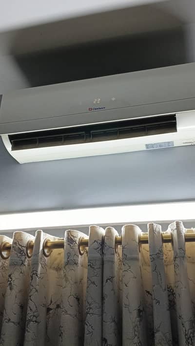 Dawlance split AC 1ton