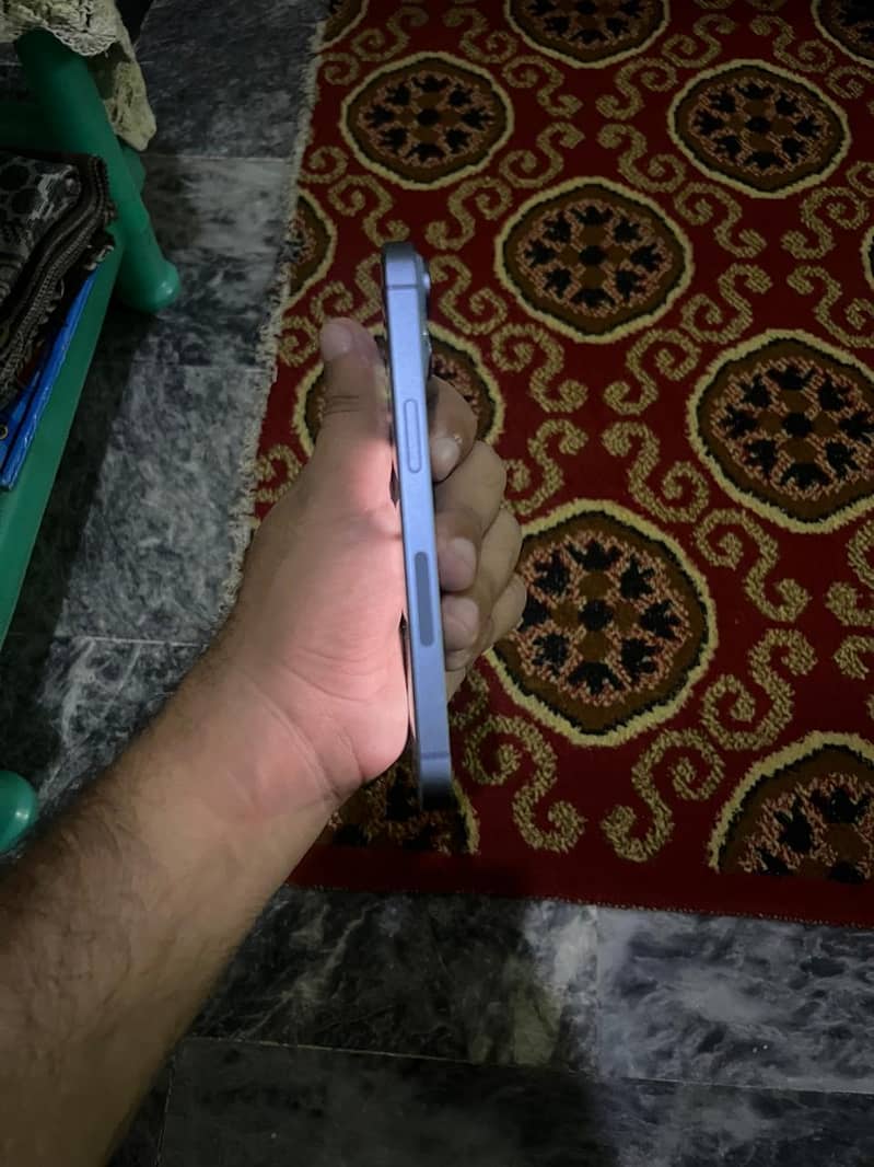 Apple iPhone 14 2