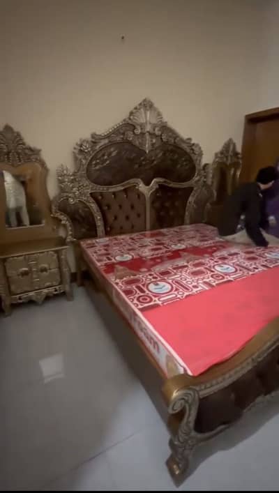 Bed Set for Sale – Like New