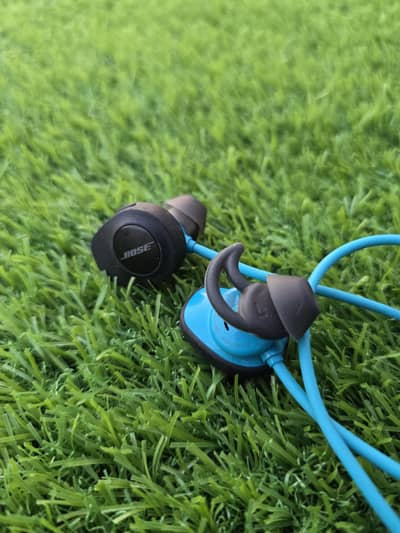 bose SoundSport model 761529-0020 high bass
