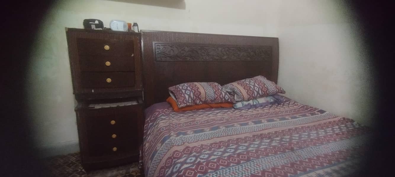 Bed+Dressing Table 1
