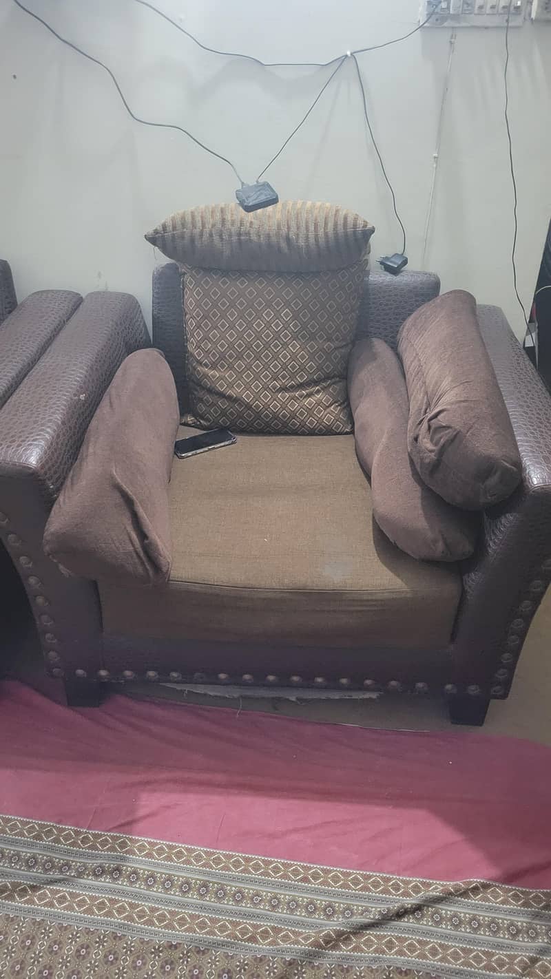 Brown Beautiful Sofas 1