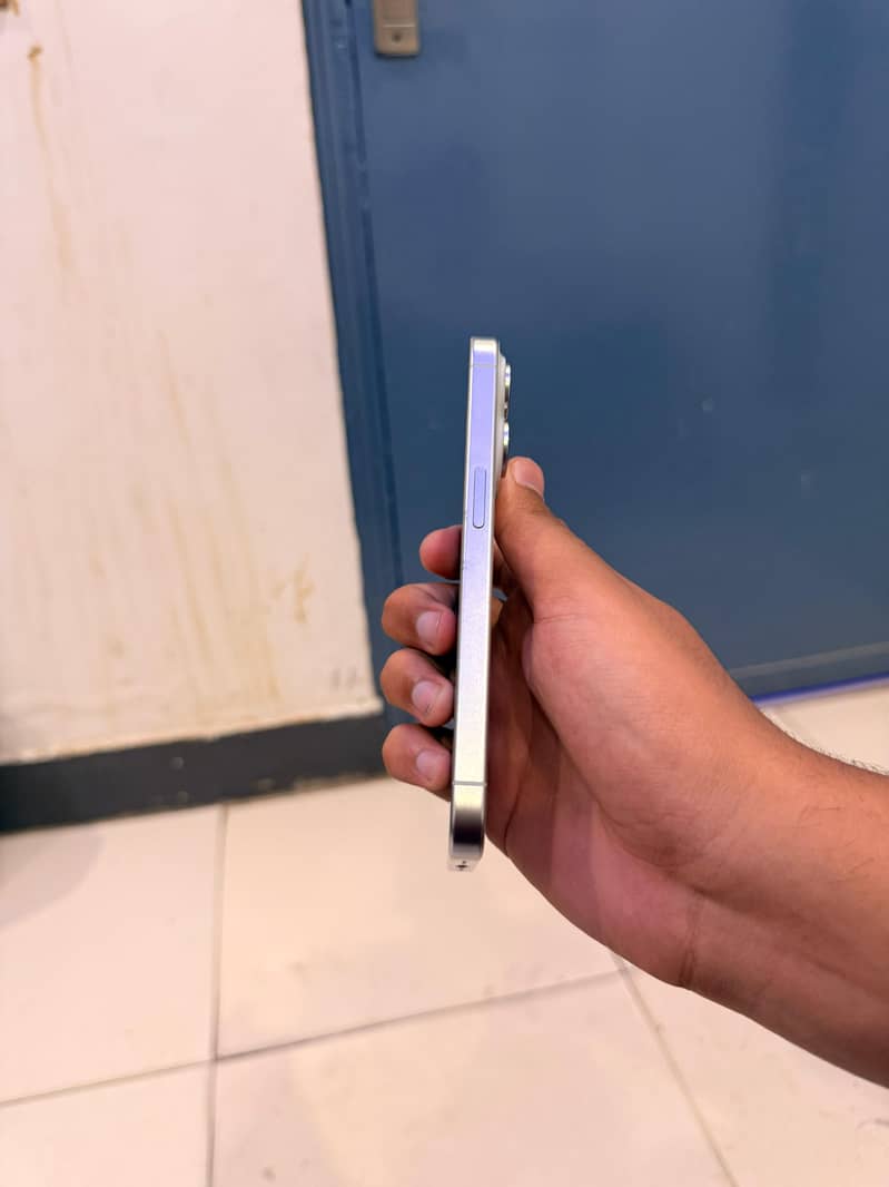 iPhone 15 pro 1