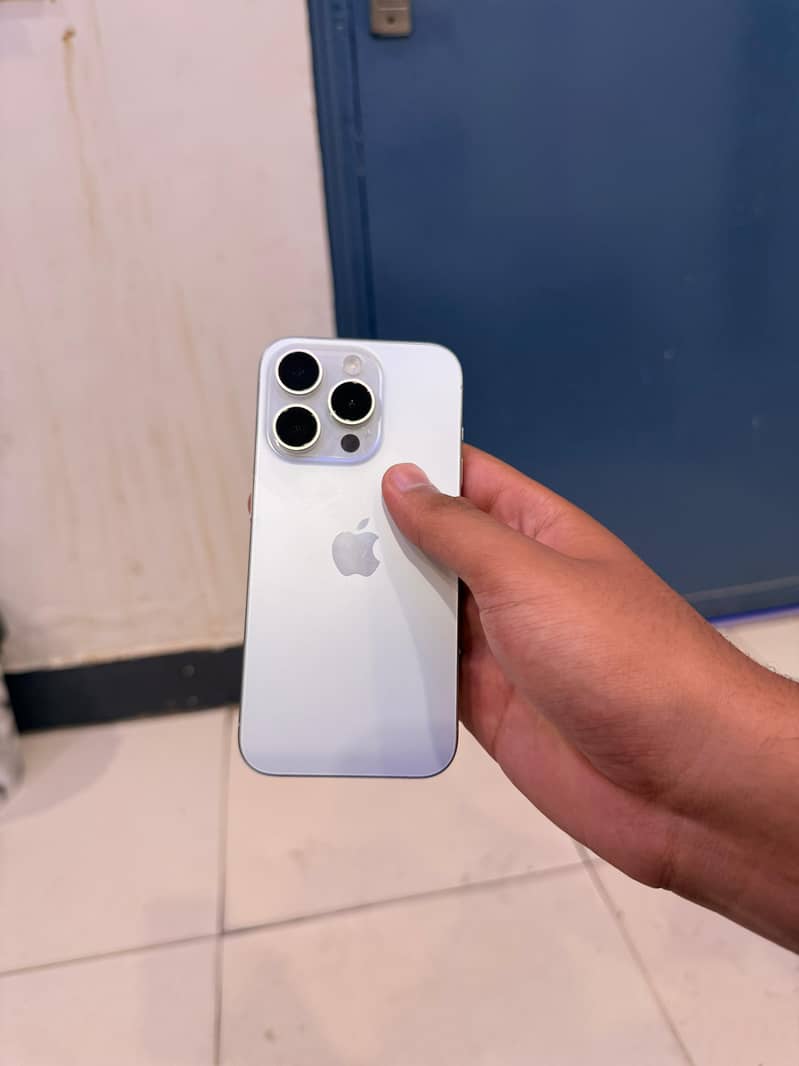 iPhone 15 pro 2