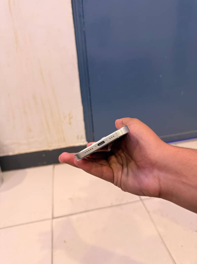 iPhone 15 pro 5