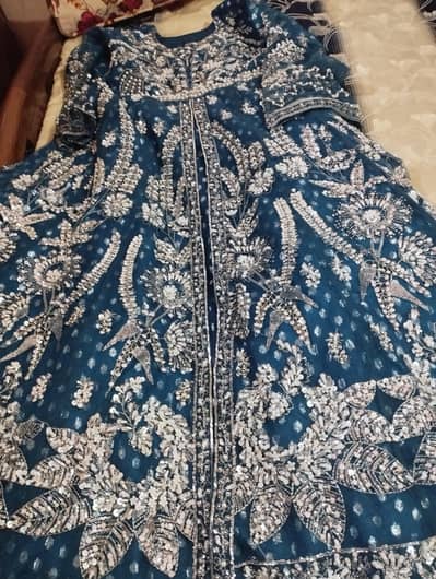 Noor clothes