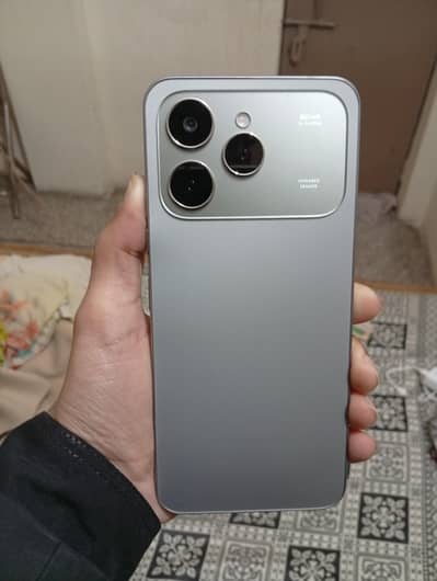 Tecno spark 40 Titanium grey