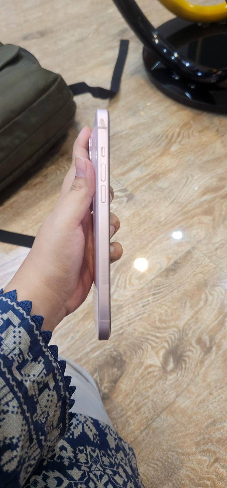 Apple iPhone 15 plus 2