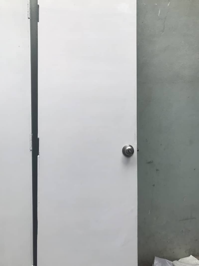 2 Door 1