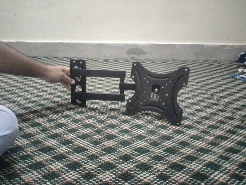 LCD/LED MOVEABLE WALL MOUNT 1