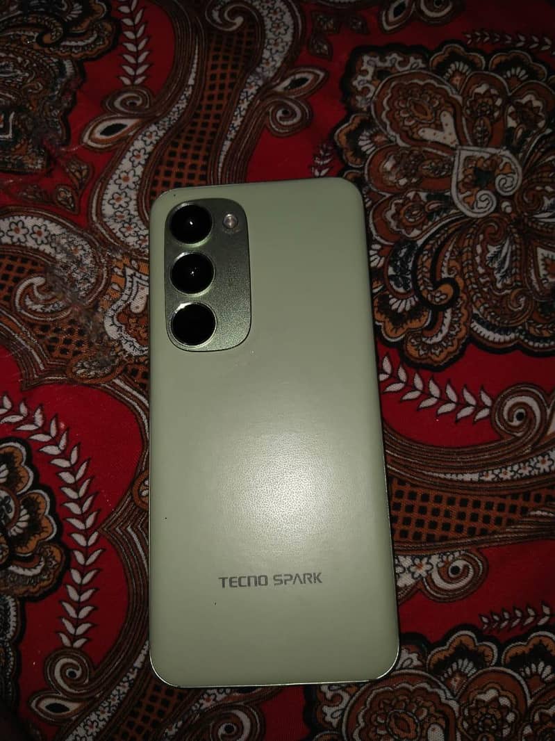 Tecno CAMON 40 Pro 2