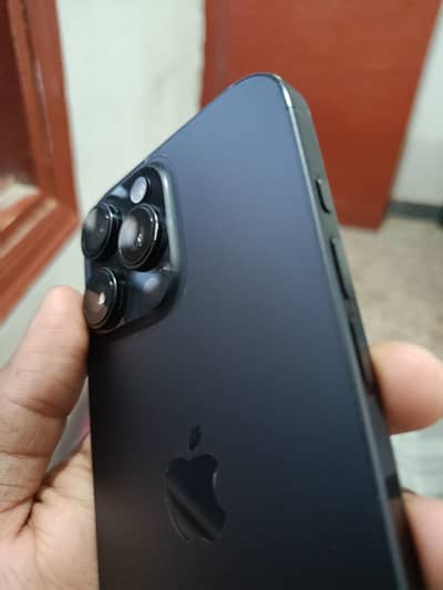 16promax black titanium