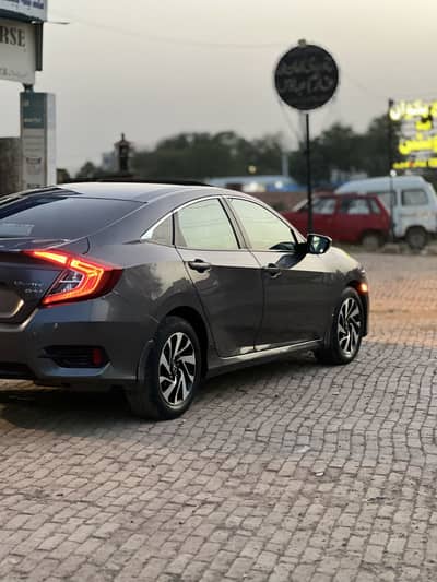 Honda Civic VTi Oriel Prosmatec 2017 UG