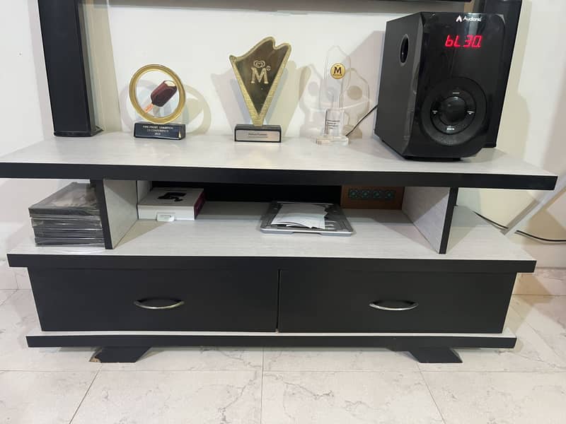 TV Console 3