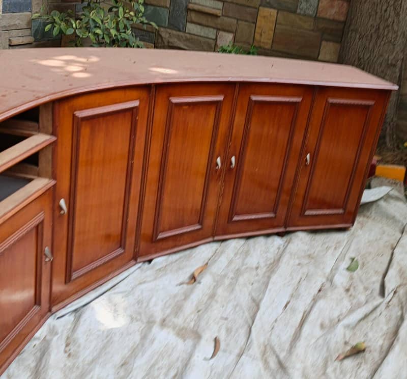 Curved Table 1