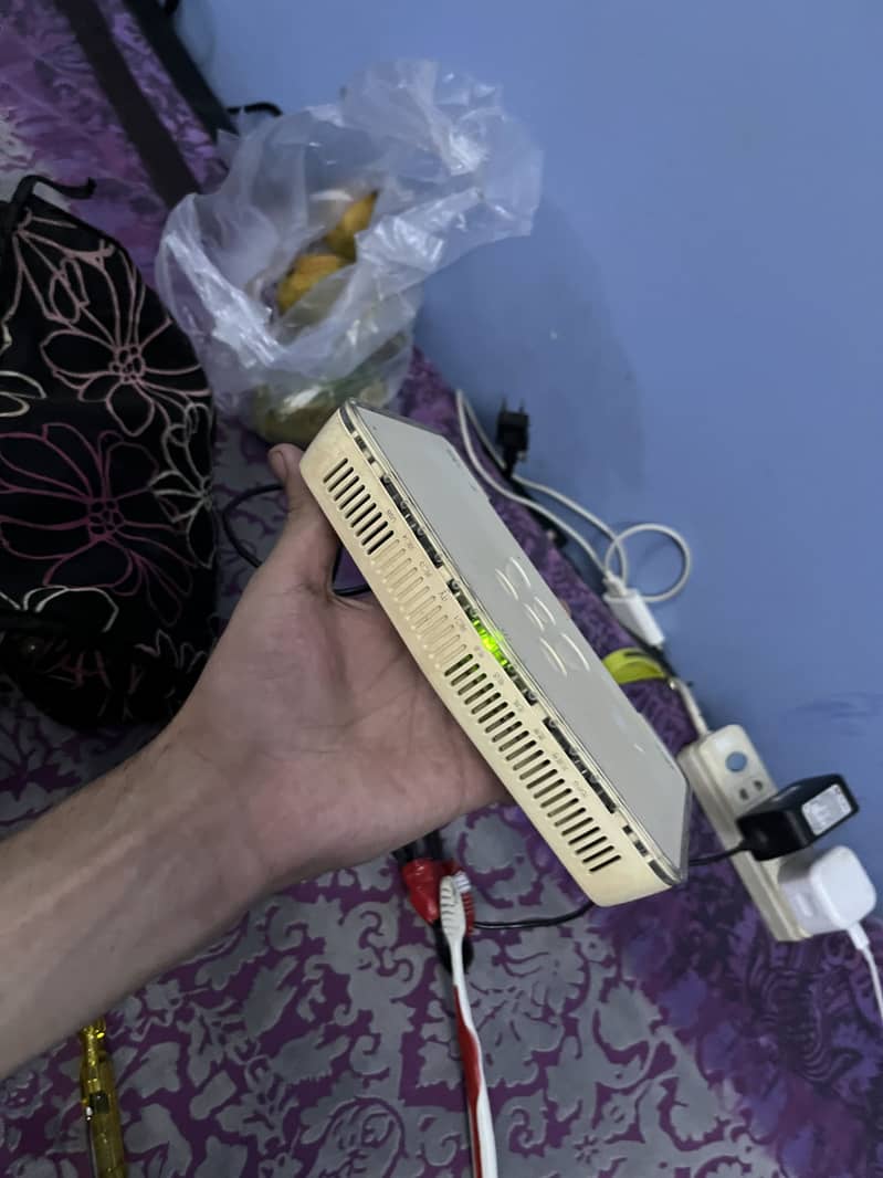 Fiber router 14