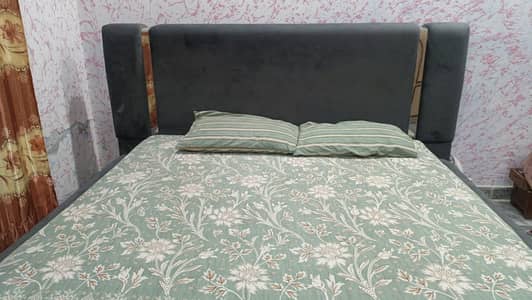 velvet bed