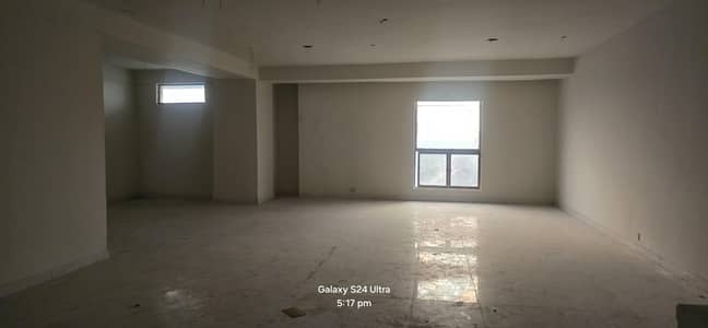 Office for rent in Gulberg 3